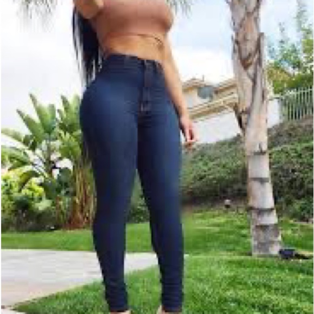 Fashion Nova high waisted skinny jeans!